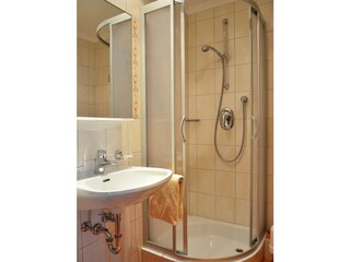 doppelzimmer-bad-dusche-wc