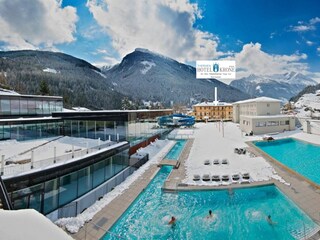 Außenbild 2 Thermenhotel Krone Winter (Facebook-Ti