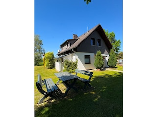 Straßenansicht / Süd-Ost