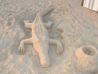 Sandburgen oder mit den Kindern Sandskulpturen bauen