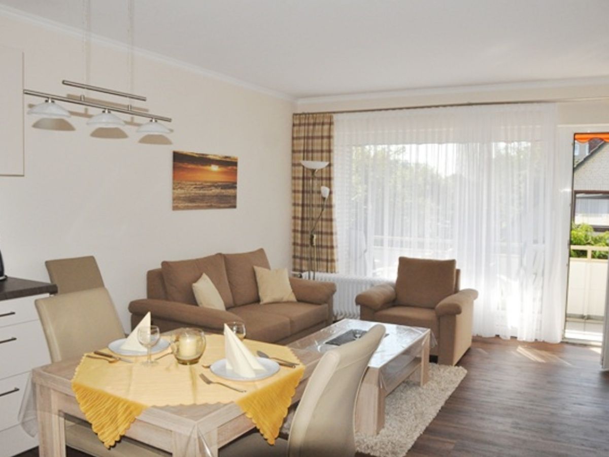 Haus Vierjahreszeiten Ferienwohnung Nr 6 In Busum Busum Firma