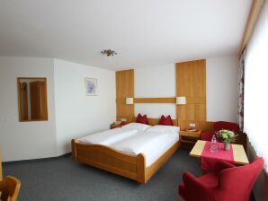 DZ mit Dusche od. Bad, WC