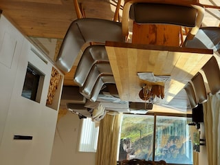 TOP 9 - Essbereich/Kamin