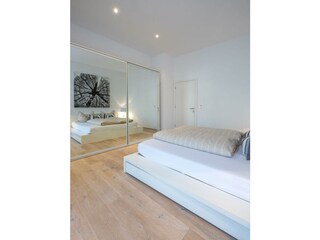 51 - 3) Top 10 Zimmer 1 (14)