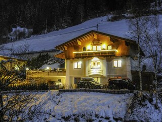 Hausansicht - Winter