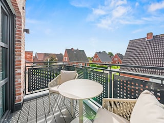 möbilierter Balkon mit Aussicht