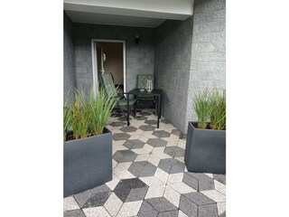 Kleine überdachte Terrasse