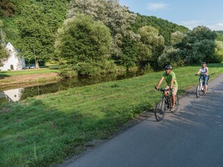 Der Wied-Radweg an der Kreuzkapelle