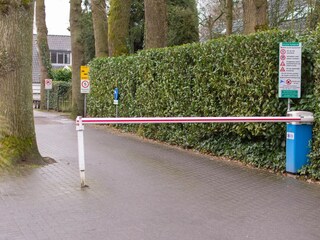 Eingang zum ruhigen Ferienpark.