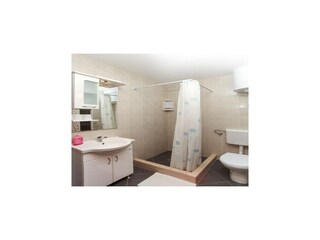 Apartment Suđurađ Ausstattung 12