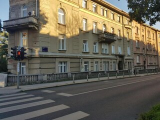 Apartment Welt Outdoor Recording 2