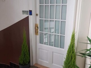 Apartment Welt Outdoor Recording 7