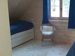 Zimmer OG Einzelbetten ausziehbar f. 4 Pers.