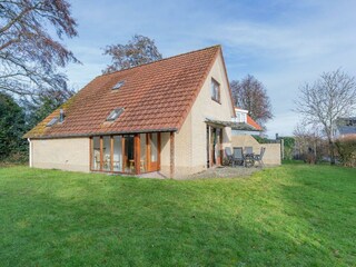 Das Ferienhaus mit sonniger Terrasse