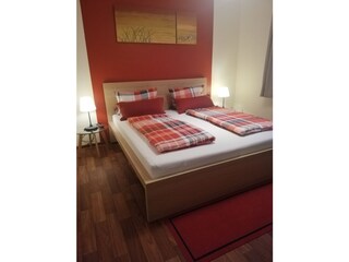 Großes Schlafzimmer