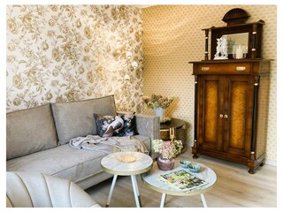 Auf der Couch kann für 1 Person aufgebettet werden.