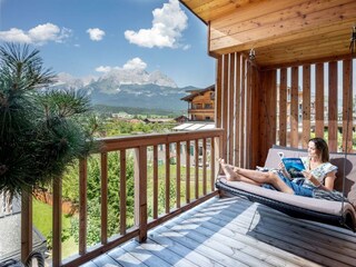 Das_Lois_Penzingweg_9_Oberndorf_Balkon_Ausblick_Ma