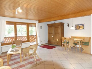 Essbereich und Balkon