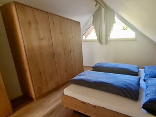 e8ef4e1c-803a-48dd-8d61-6438db07b44b