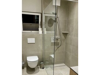 28109924-f5ec-41a6-93b1-bd1d39b8ccc7