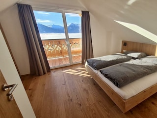 c7ffdf9c-bd52-449d-90fa-570ac193cb2e