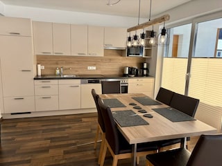 Küche und Essbereich 2