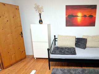 PXL_20251126_160729080.MP