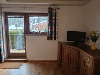 Wohnraum mit Ausgang zur Terasse