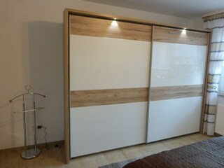 Gästehaus Natterer-Kleiderschrank