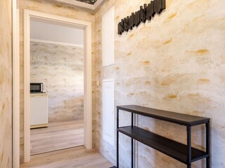 Der Flur mit Garderobe.