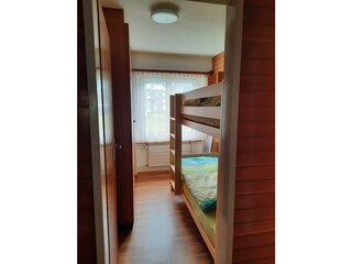 Schlafzimmer ll mit neuem Bett