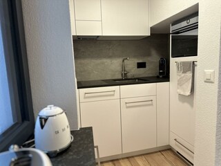 Küche mit V-ZUG Geräten – kompakt und topmodern