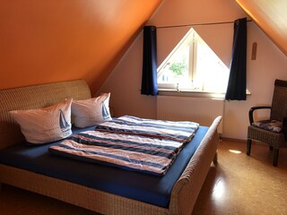 Schlafzimmer im Spitzboden