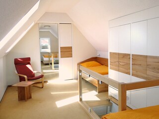Schlafz. mit begehbarem Kleiderschrank, Baumwollputz