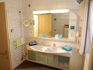 Hochwertige Badeinrichtung