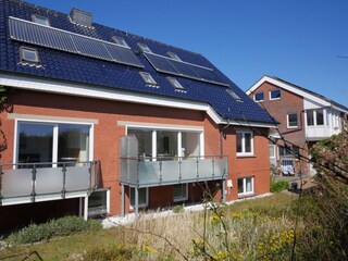 App.10 rechter Balkon, 25 qm Solaranlage Duschen/Heizen