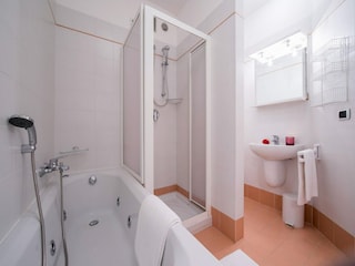 Apartment Porlezza Ausstattung 25