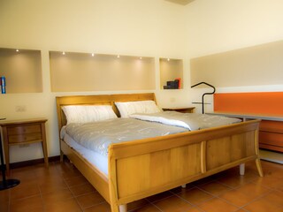 1. Schlafzimmer mit Doppelbett