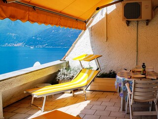 ... gigantischer Sicht auf den Lago Maggiore