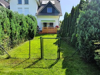 Eingezäunter Garten, Fewo-Traum 2024