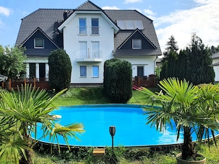 Pool + Jacuzzi + neuer Pavillon + Grillplatz