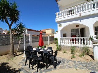 Villa Empuriabrava Buitenaudio-opname 3