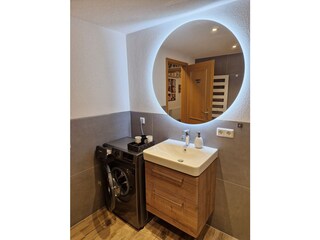 Bad mit Waschmaschine