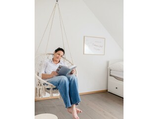 Hängesessel_Zimmer_Landgut Riegerbauer_entspannt