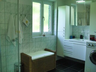 Ferienhaus Grabenhansl Badezimmer (14)
