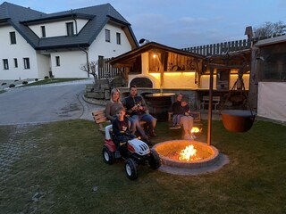 4BED75BB-FD24-4BE6-8E39-669D2F6ADF3E