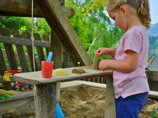 Riesen Sandkiste mit Seilzug am Erlebnisspielplatz