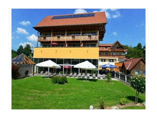 Liegewiese beim Hallenbad