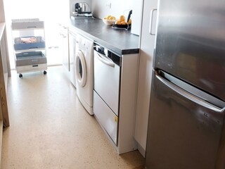 Gemeinschaftsküche mit Waschmaschine