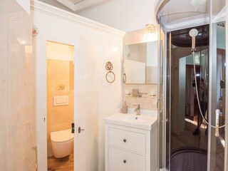 Perner Gartenhaus_Badezimmer@Helmut Schweighofer